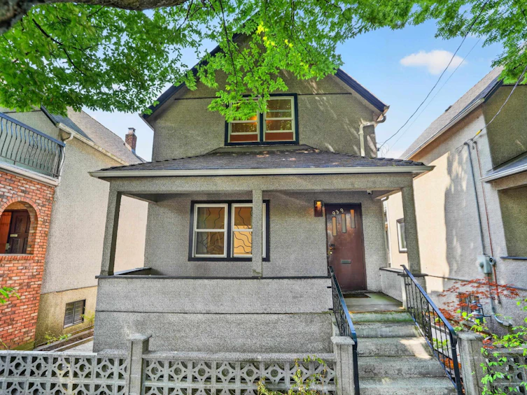 945-927 Princess Avenue, Vancouver, BC, V6A 3E8 - 3