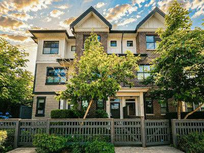16-7039 Macpherson Avenue - 2