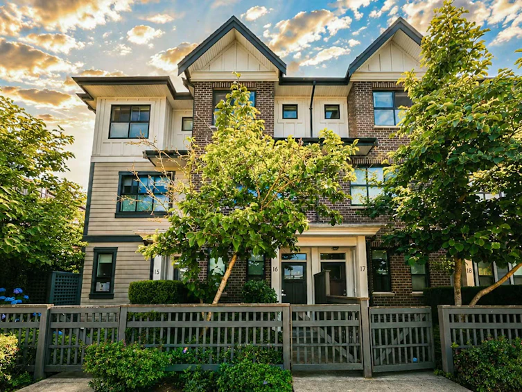 16-7039 Macpherson Avenue, Burnaby, BC, V5J 4N4 - 2