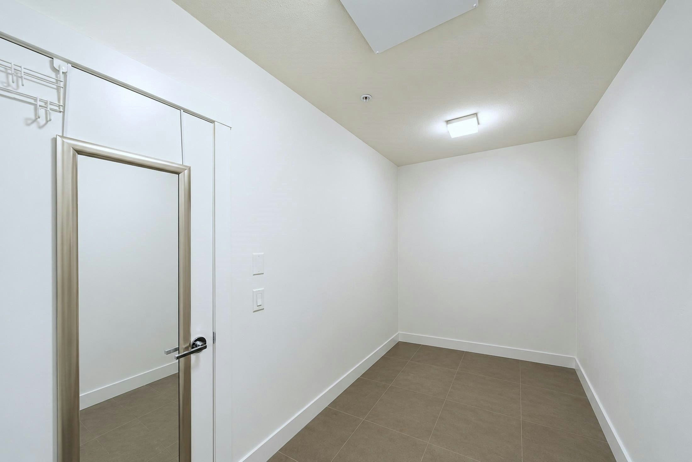 16-7039 Macpherson Avenue, Burnaby, BC, V5J 4N4 - 16
