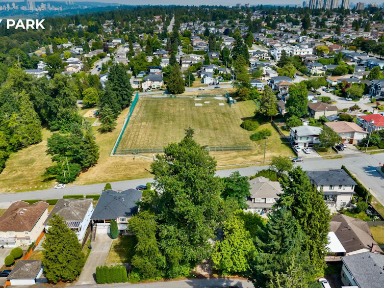 6339 Dufferin Avenue, Burnaby, BC, V5H 3S9 - 7