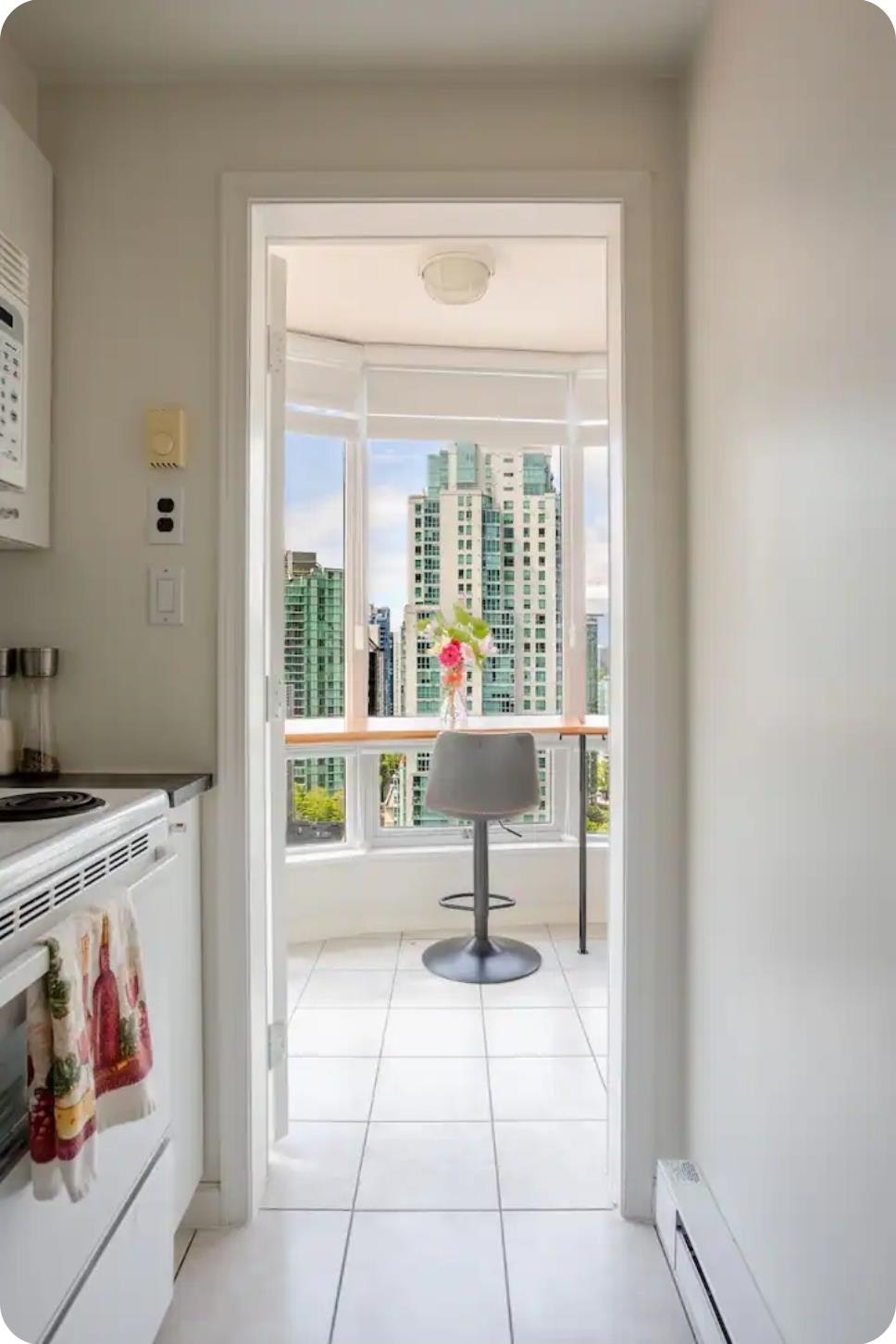 2105-1166 Melville Street, Vancouver, BC, V6E 4P5 - 9