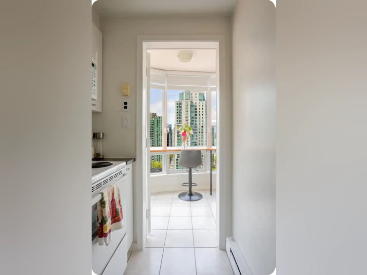 2105-1166 Melville Street, Vancouver, BC, V6E 4P5 - 9