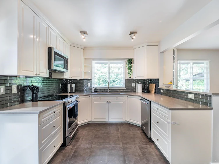 1566 Shaughnessy Street, Port Coquitlam, BC, V3C 6M4 - 10