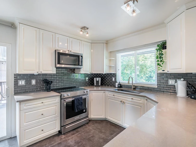1566 Shaughnessy Street, Port Coquitlam, BC, V3C 6M4 - 9