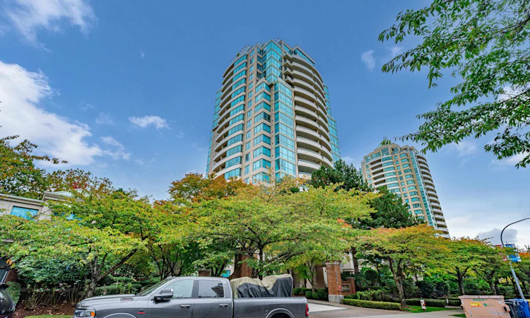 1702-6611 Southoaks Crescent