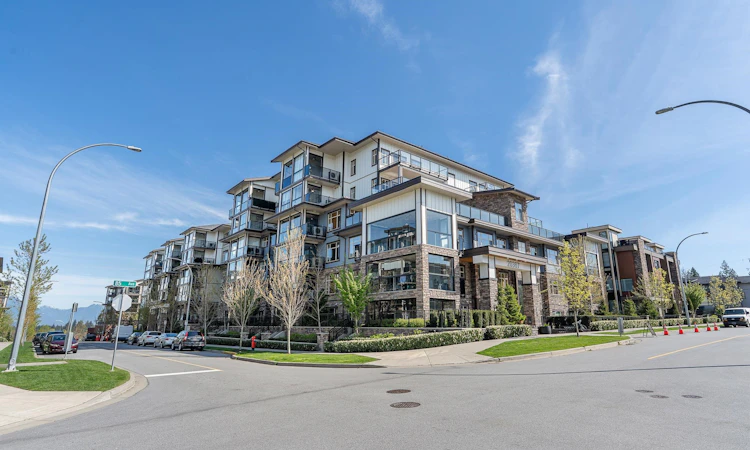 109-20367 85 Avenue