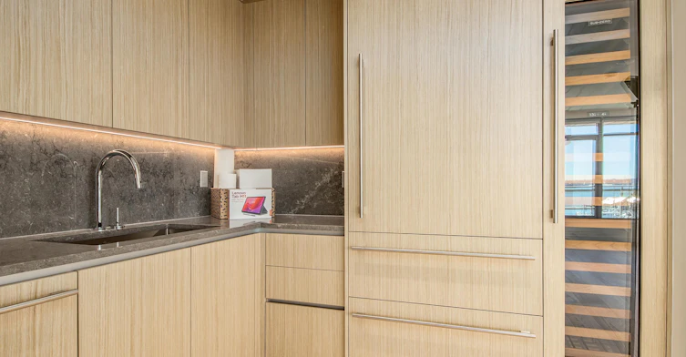 4**-785 Harbour Way, North Vancouver, BC, V7P 0G3 - 3