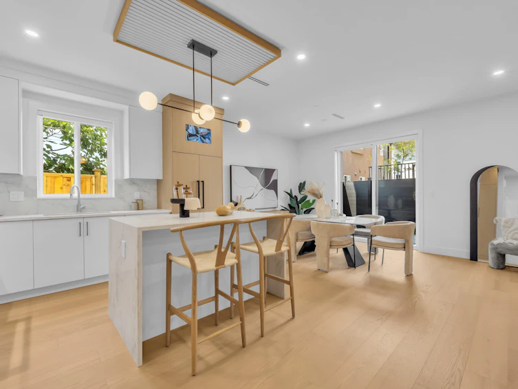 1-6388 Argyle Street, Vancouver, BC, V5P 3K3 - 6