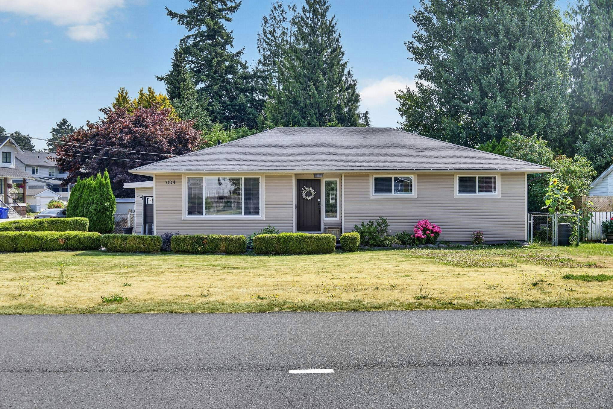 7194 Rochester Avenue, Chilliwack, BC, V2R 2P3 - 7
