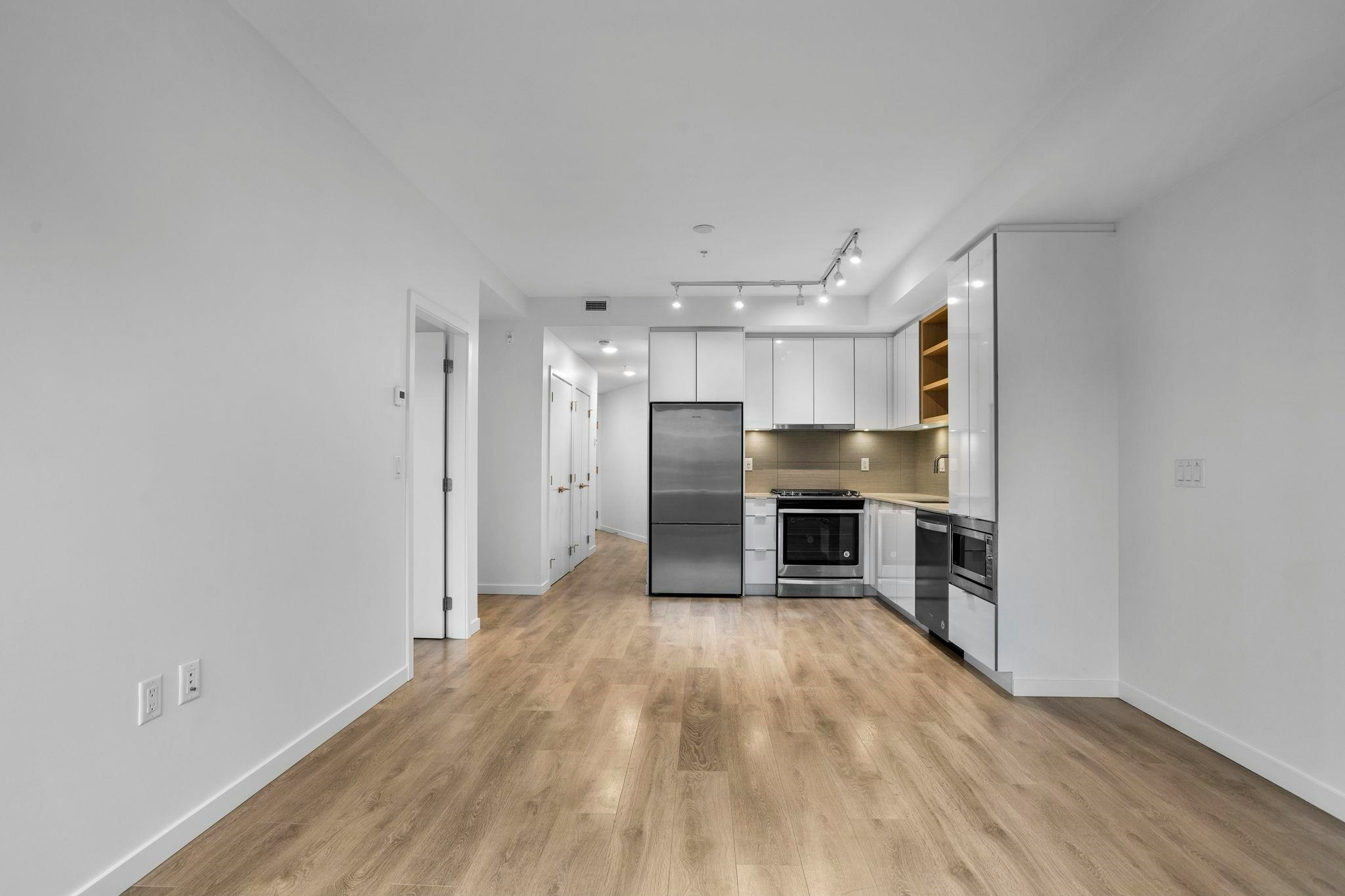 201-725 Marine Drive, North Vancouver, BC, V7M 0G2 - 8