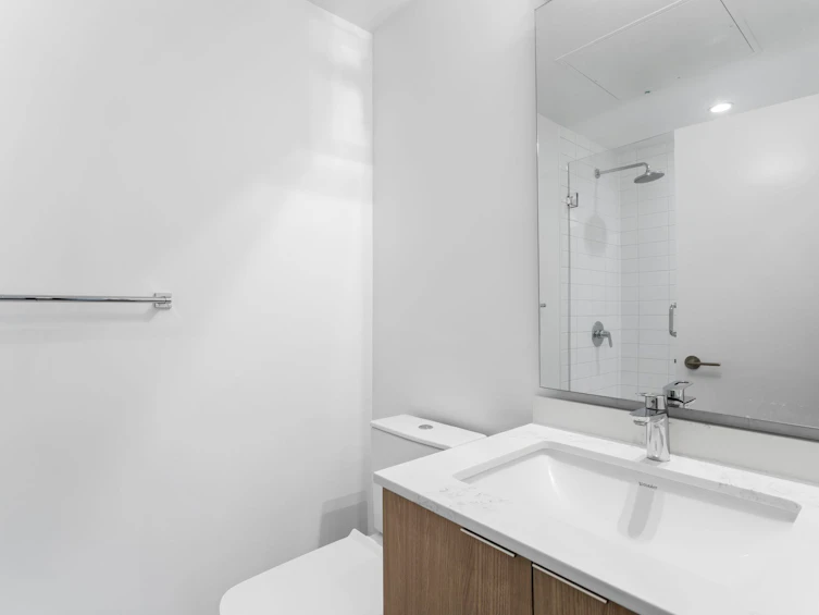 201-725 Marine Drive, North Vancouver, BC, V7M 0G2 - 17