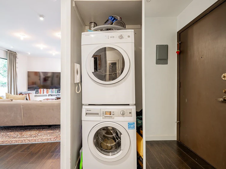 302-138 Templeton Drive, Vancouver, BC, V5L 4N3 - 24