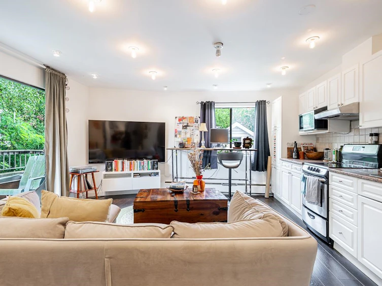 302-138 Templeton Drive, Vancouver, BC, V5L 4N3 - 7