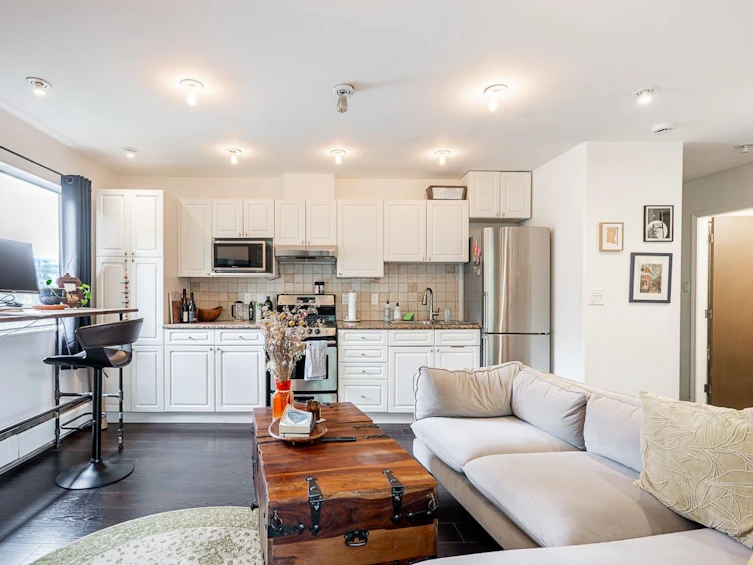 302-138 Templeton Drive, Vancouver, BC, V5L 4N3 - 12
