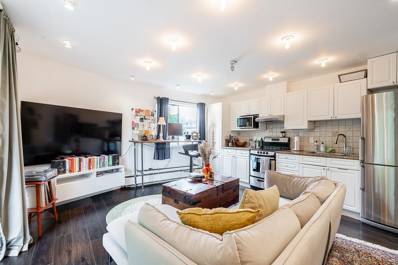 302-138 Templeton Drive, Vancouver, BC, V5L 4N3 - 13