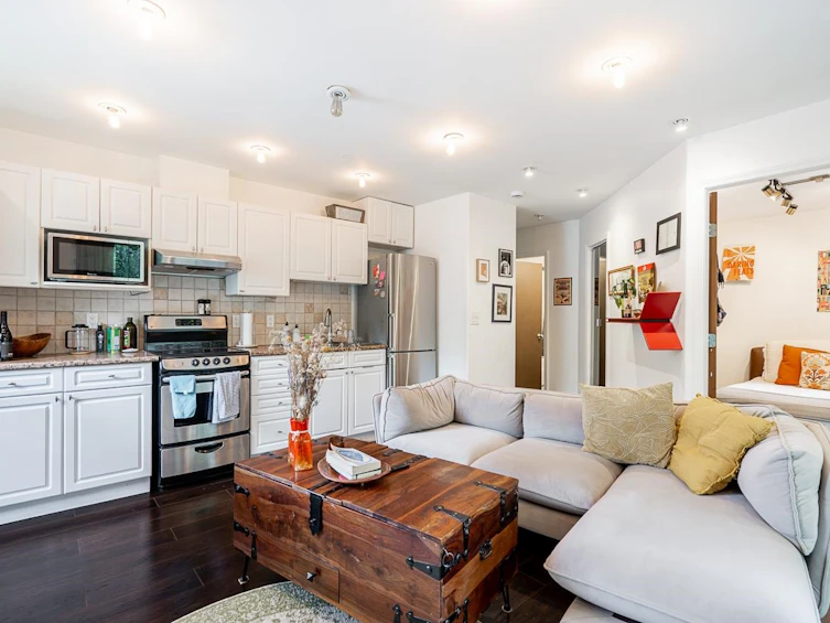 302-138 Templeton Drive, Vancouver, BC, V5L 4N3 - 11