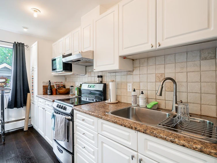 302-138 Templeton Drive, Vancouver, BC, V5L 4N3 - 16