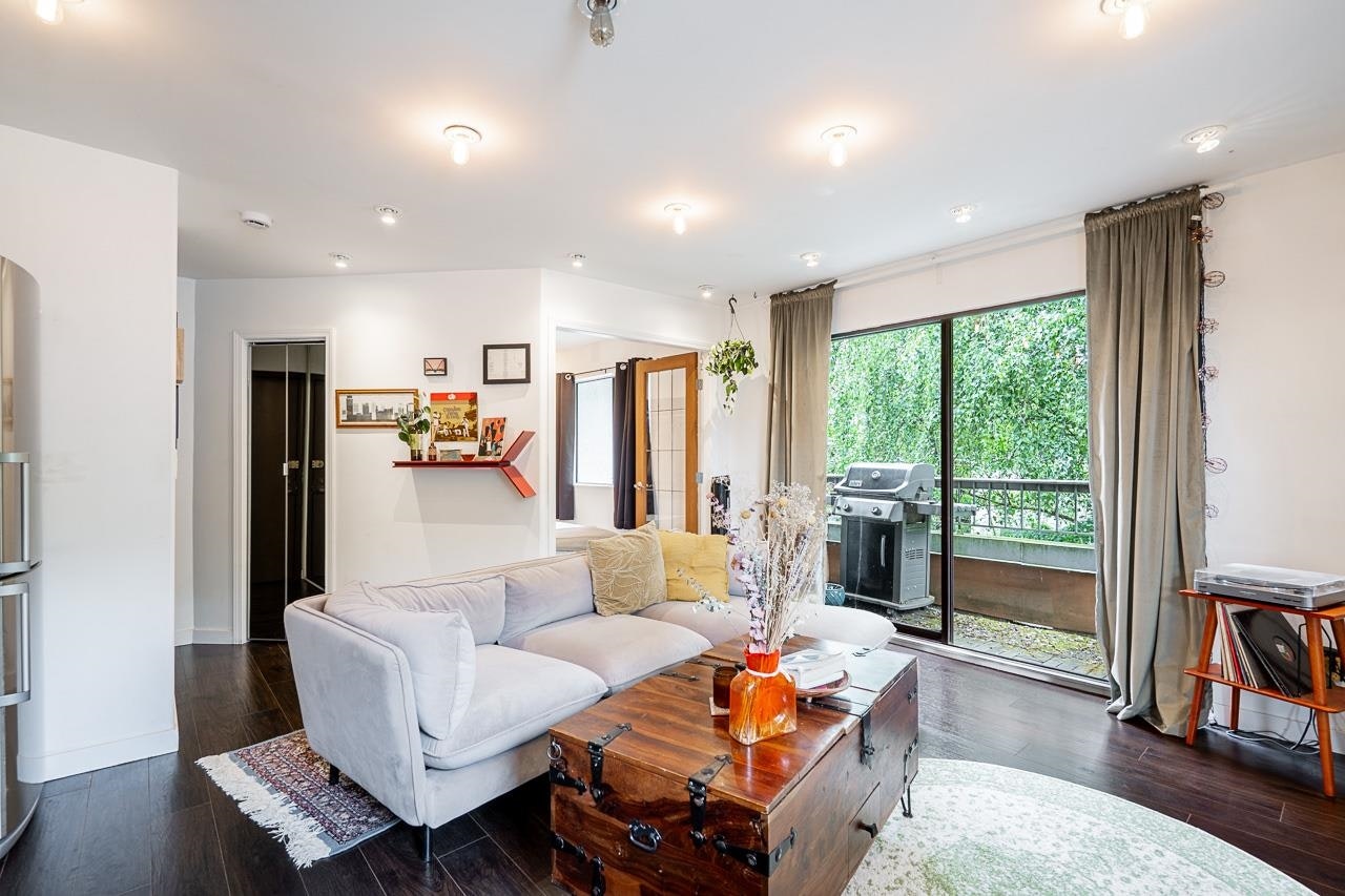 302-138 Templeton Drive, Vancouver, BC, V5L 4N3 - 9