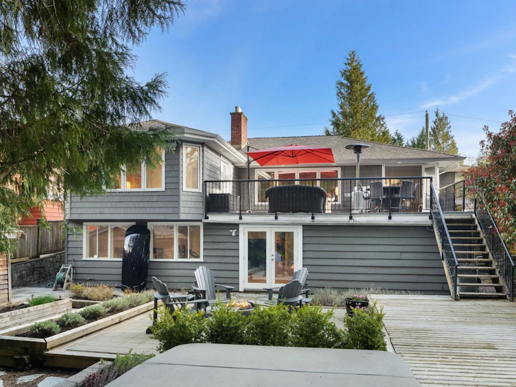 956 Belvista Crescent, North Vancouver, BC, V7R 2B4