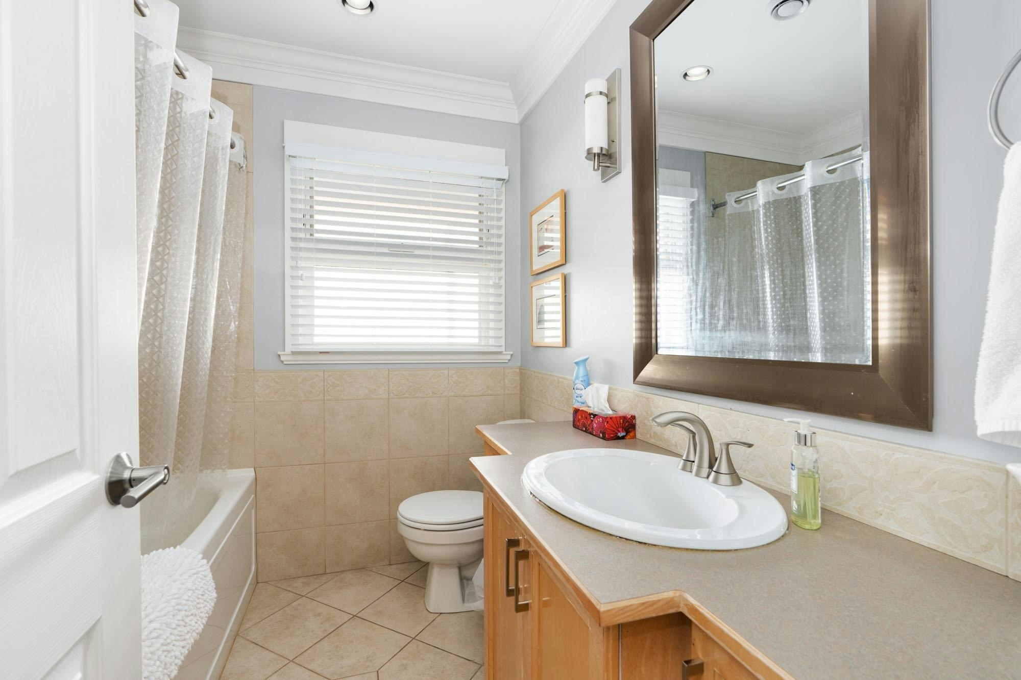 956 Belvista Crescent, North Vancouver, BC, V7R 2B4 - 21