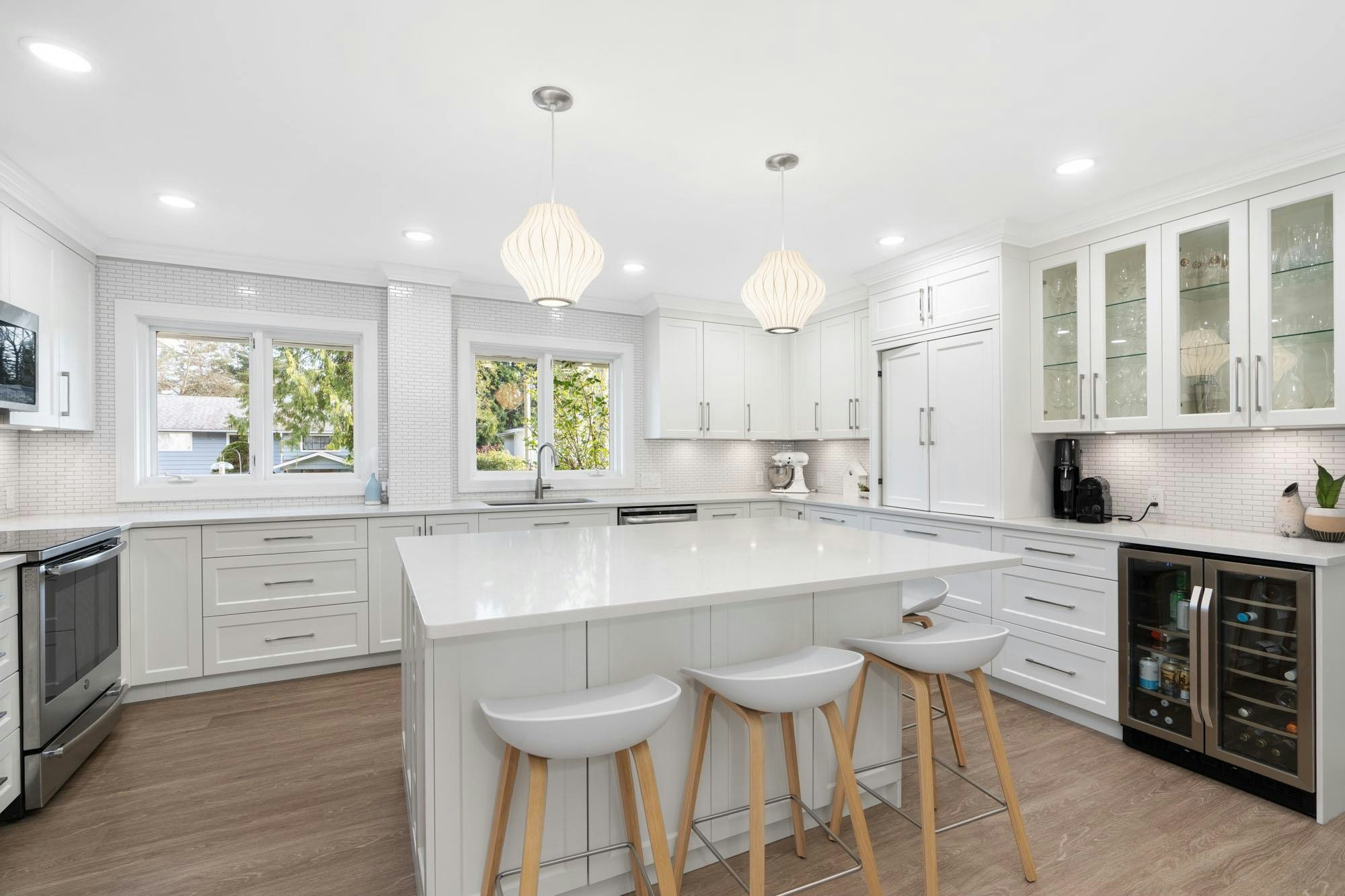 956 Belvista Crescent, North Vancouver, BC, V7R 2B4 - 14