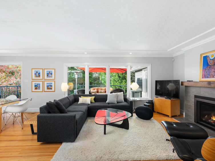 956 Belvista Crescent, North Vancouver, BC, V7R 2B4 - 4