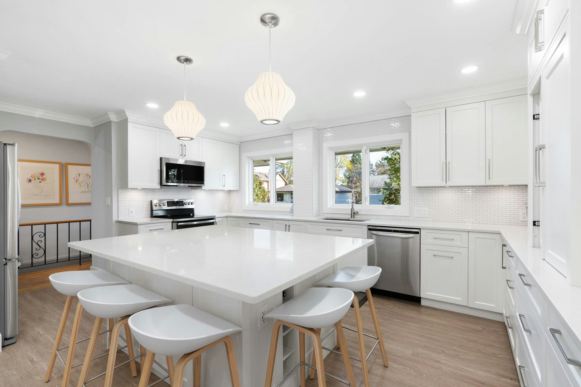956 Belvista Crescent, North Vancouver, BC, V7R 2B4 - 16