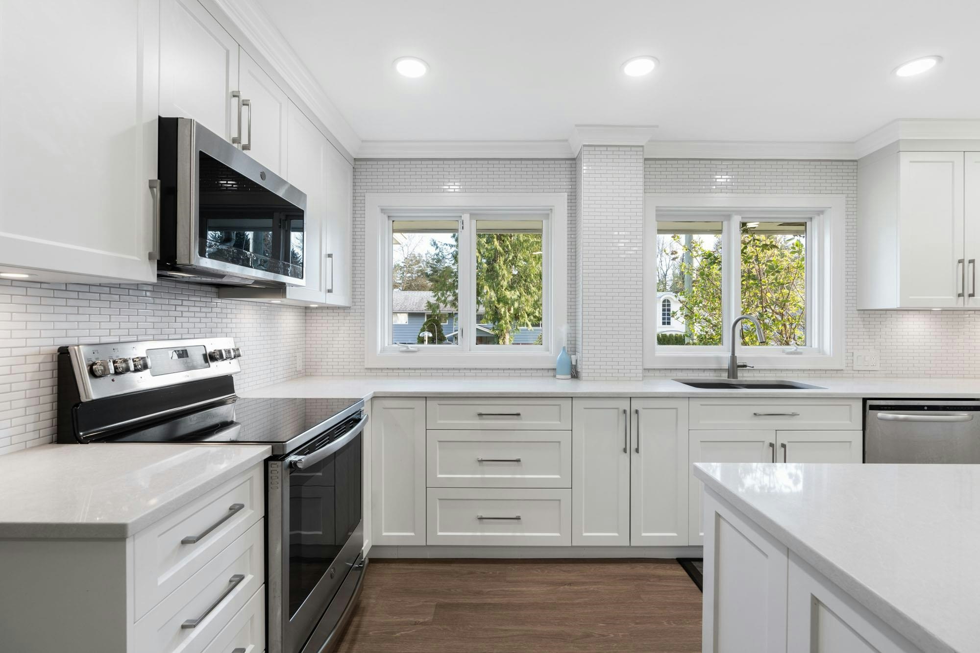 956 Belvista Crescent, North Vancouver, BC, V7R 2B4 - 15