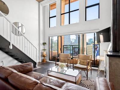 805-22 E Cordova Street - 3