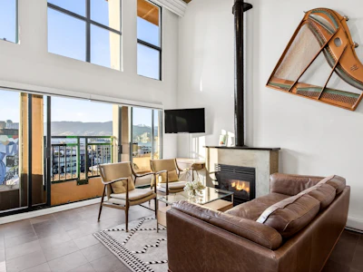 805-22 E Cordova Street - 2
