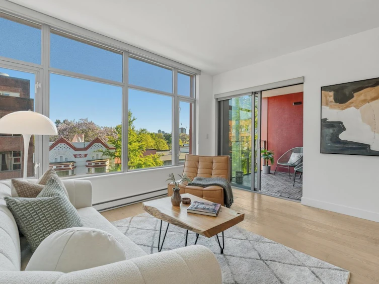 403-71 E Pender Street, Vancouver, BC, V6A 1S9