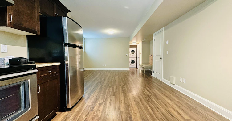 2895 Edgemont Boulevard, North Vancouver, BC, V7R 2N3 - 3