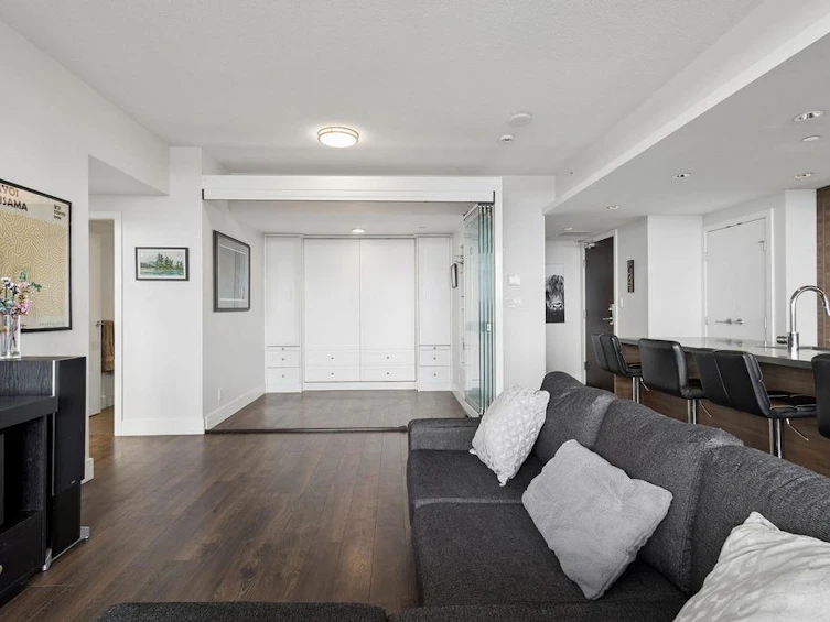 2303-1550 Fern Street, North Vancouver, BC, V7J 0A9 - 9