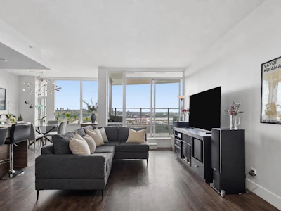 2303-1550 Fern Street - 3