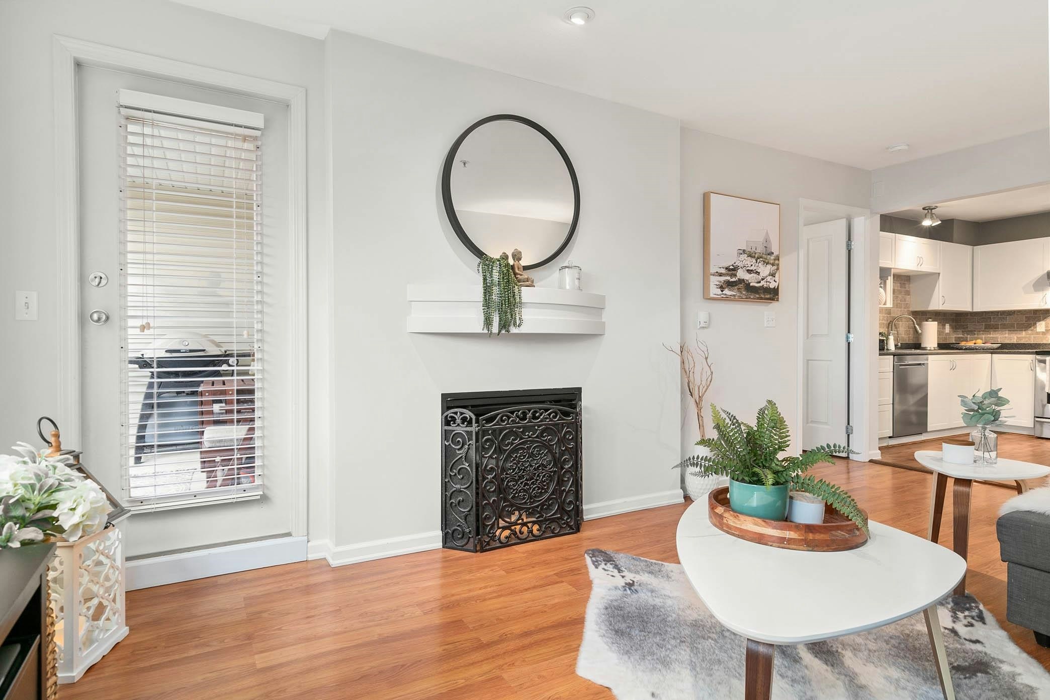 311-10188 155 Street, Surrey, BC, V3R 0R6 - 10