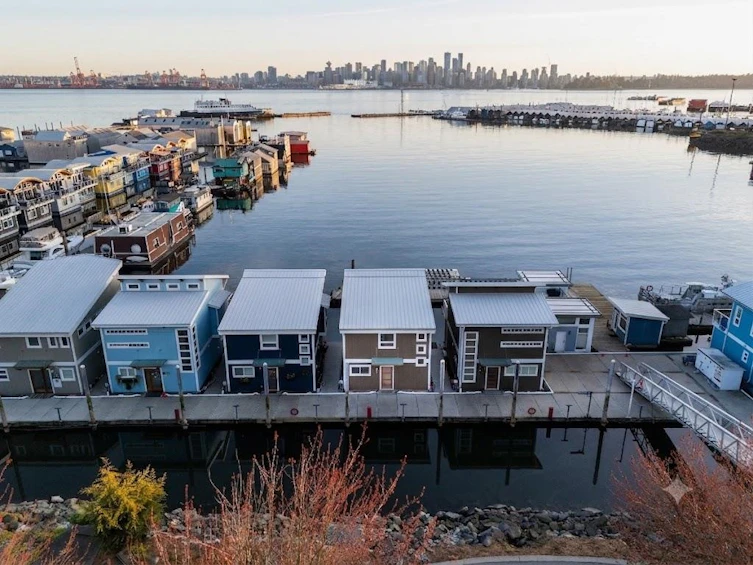 FRSL17-415 W Esplanade Avenue, North Vancouver, BC, V7M 1A6