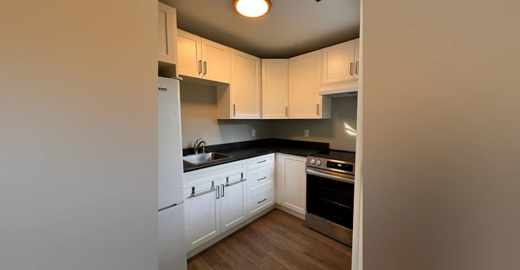 561 5th Avenue, Hope, BC, V0X 1L0 - 3