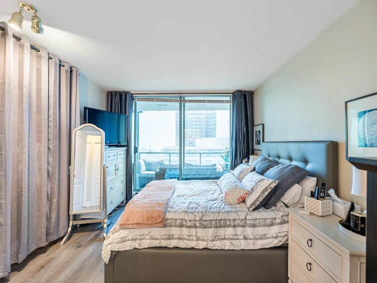 903-140 E 14th Street, North Vancouver, BC, V7L 2N3 - 23