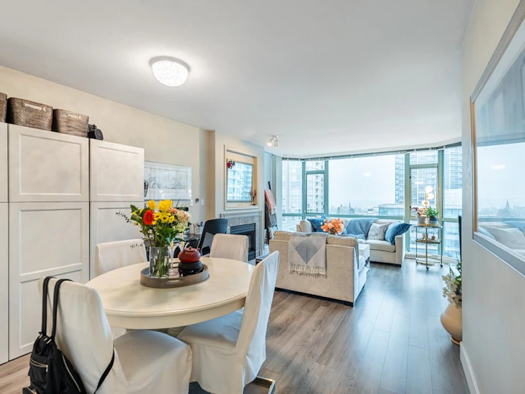903-140 E 14th Street, North Vancouver, BC, V7L 2N3 - 17