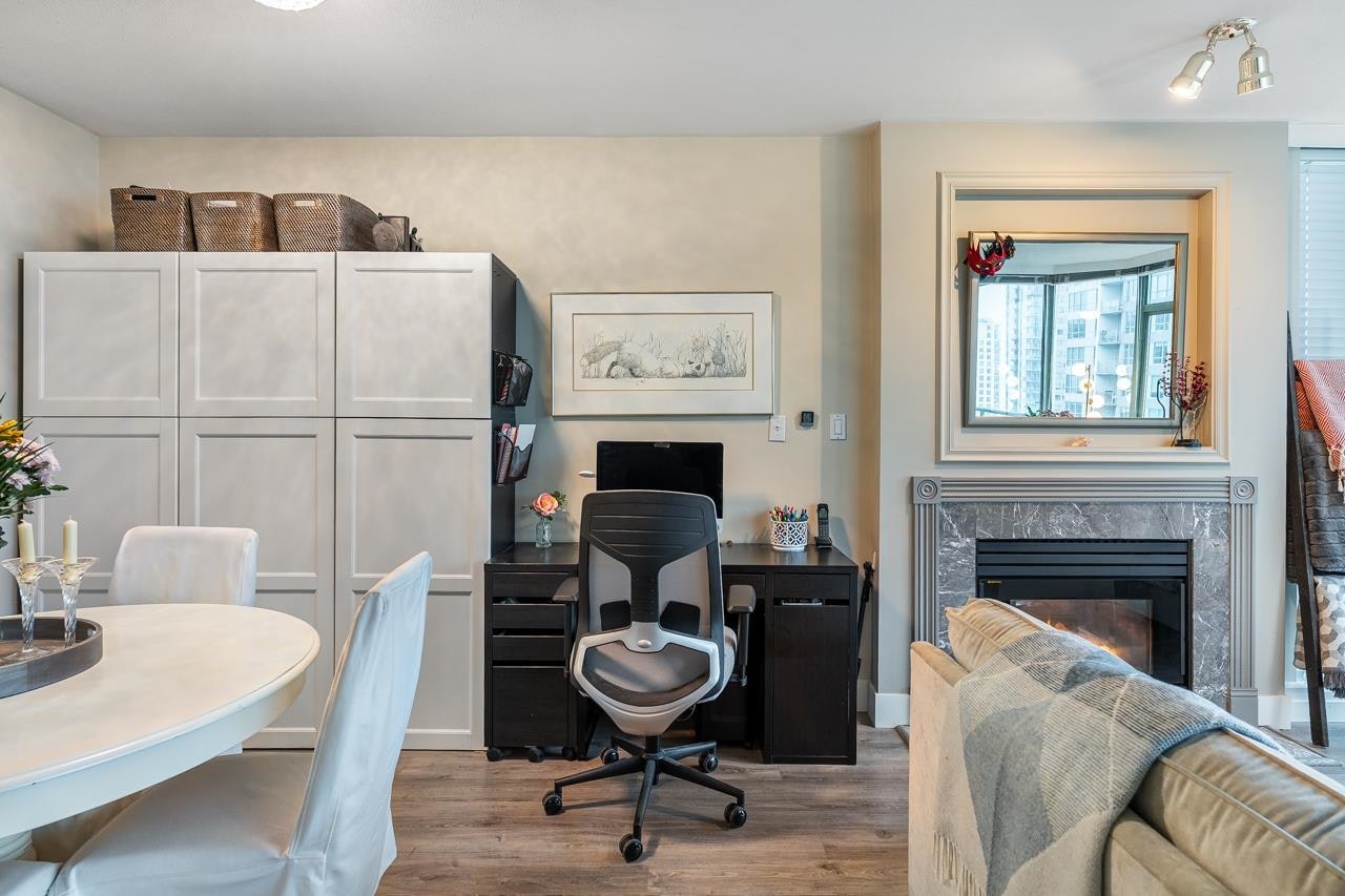 903-140 E 14th Street, North Vancouver, BC, V7L 2N3 - 16