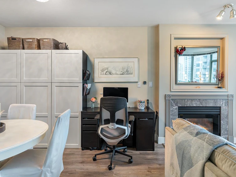 903-140 E 14th Street, North Vancouver, BC, V7L 2N3 - 16