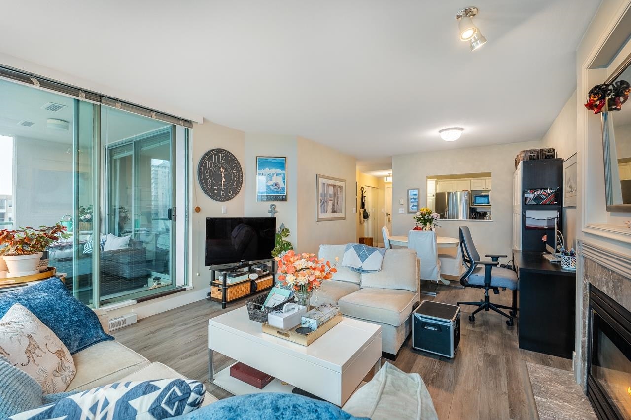 903-140 E 14th Street, North Vancouver, BC, V7L 2N3 - 7