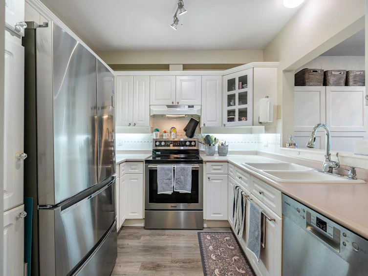 903-140 E 14th Street, North Vancouver, BC, V7L 2N3 - 10