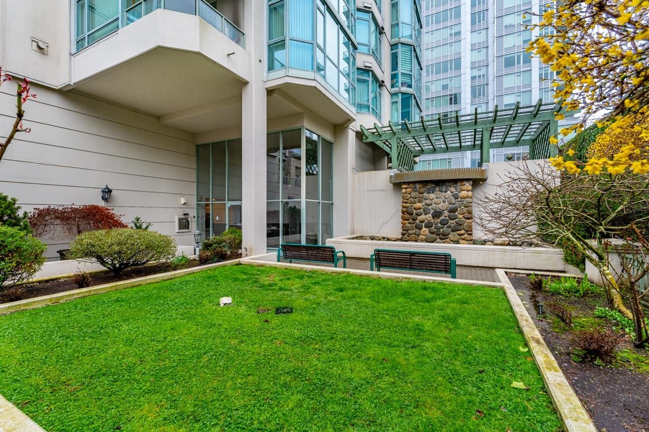 903-140 E 14th Street, North Vancouver, BC, V7L 2N3 - 36