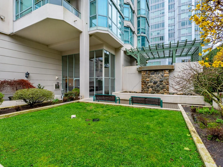 903-140 E 14th Street, North Vancouver, BC, V7L 2N3 - 36