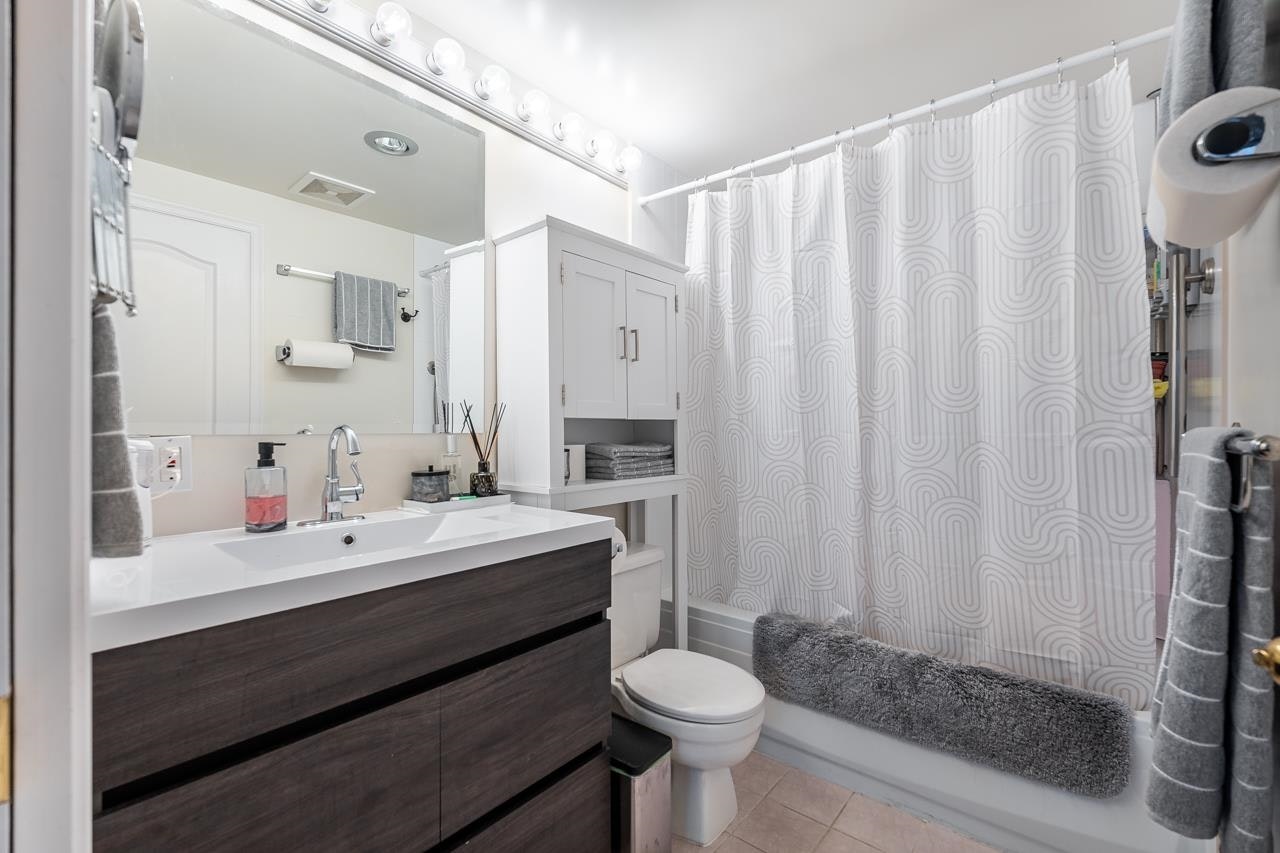 903-140 E 14th Street, North Vancouver, BC, V7L 2N3 - 25