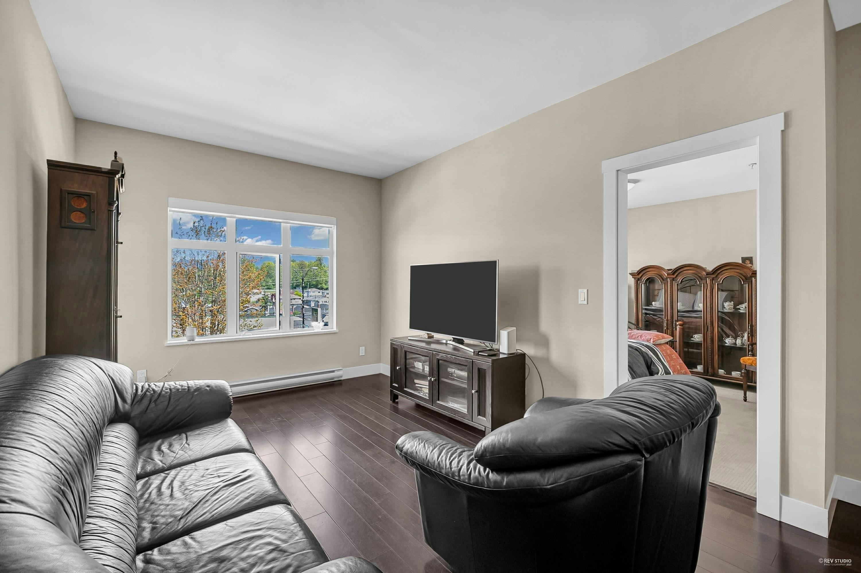 301-4710 Hastings Street, Burnaby, BC, V5C 2K7 - 7