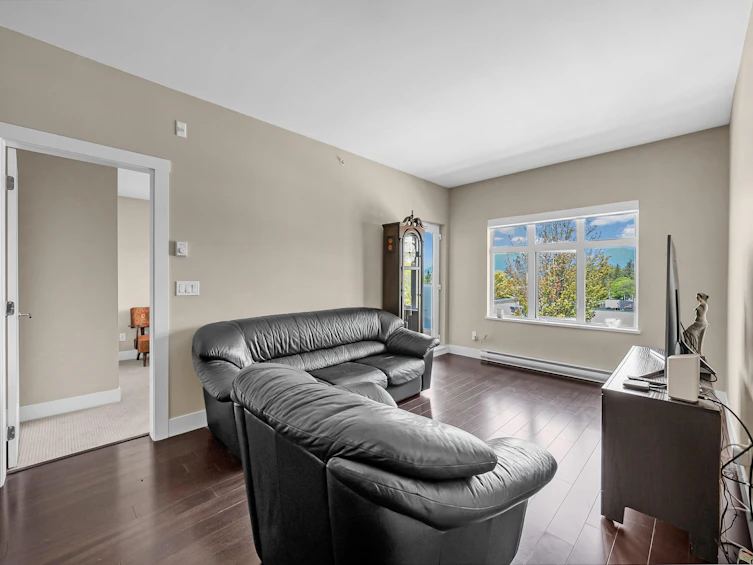 301-4710 Hastings Street, Burnaby, BC, V5C 2K7 - 8