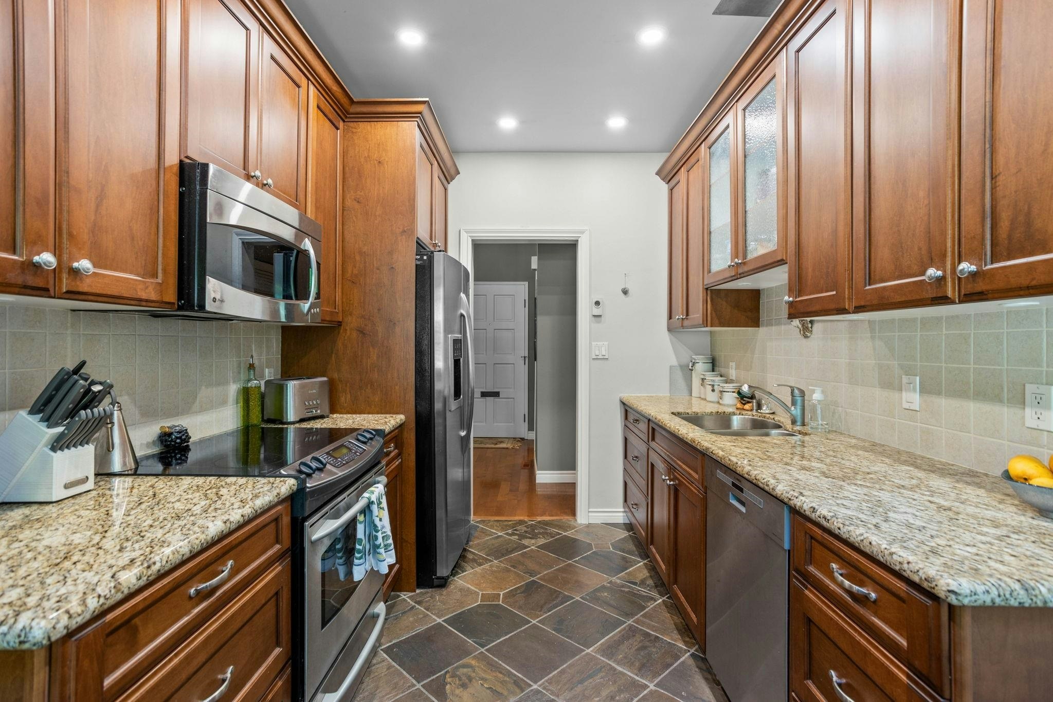 1747 Rufus Drive, North Vancouver, BC, V7J 3L8 - 14